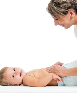 Bebeğinizin karın şişkinliği nedenleri ve öneriler