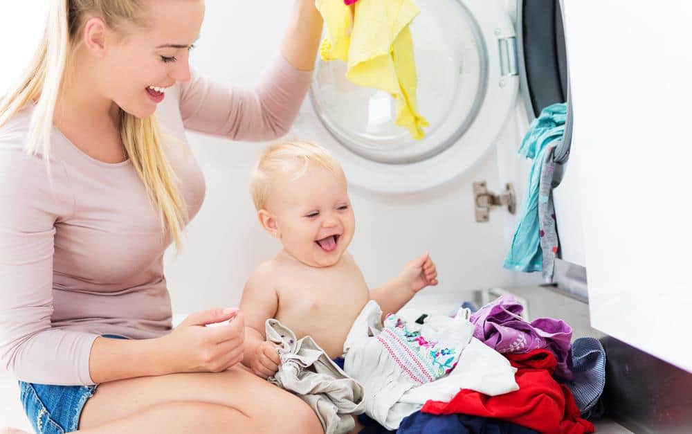Bebeğinizin Kıyafetlerini Nasıl Yıkamalısınız ? | Mutlu Bebekler